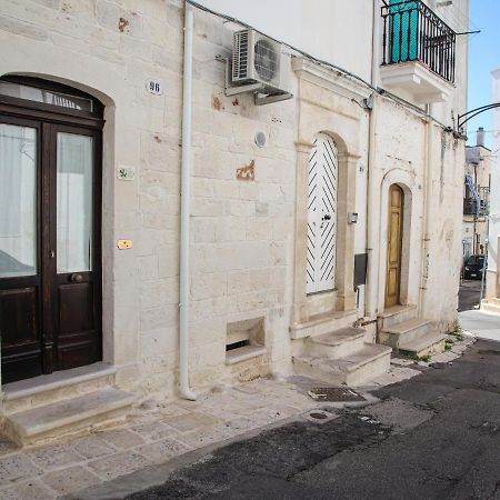 Domus Petra 96 Ceglie Messapica Exterior foto