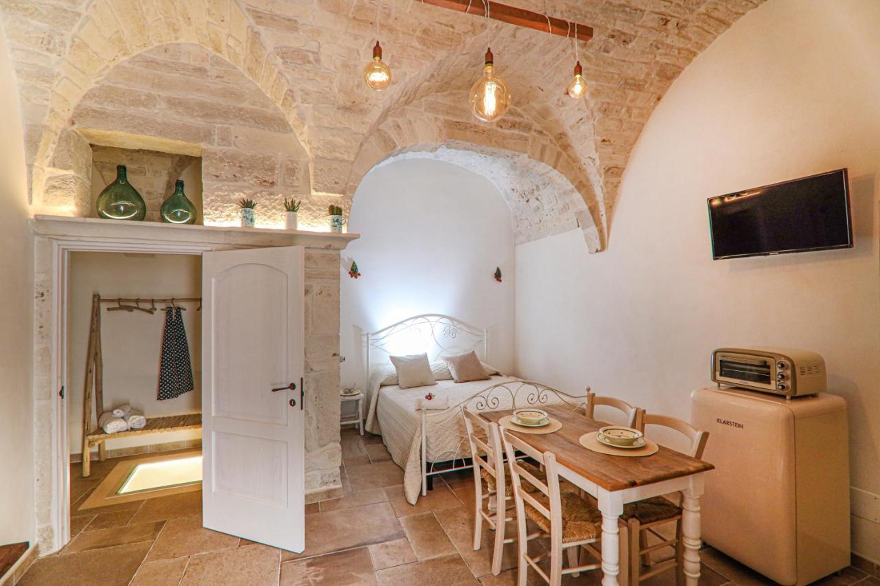 Domus Petra 96 Ceglie Messapica Exterior foto