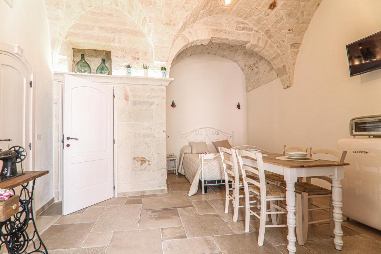 Domus Petra 96 Ceglie Messapica Exterior foto